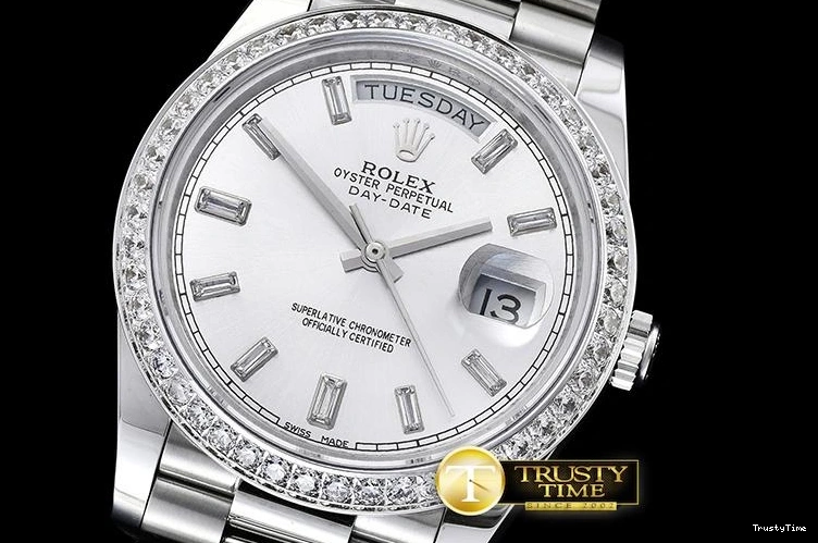 0223 RDD0207F – DayDate Compact 677